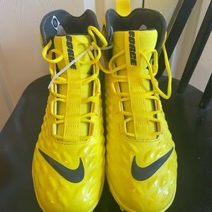 Men’s Nike force football cleats- size 10.5